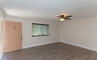 Building Photo - Downstairs End Unit 2 Bedroom Condo in Oceanside!