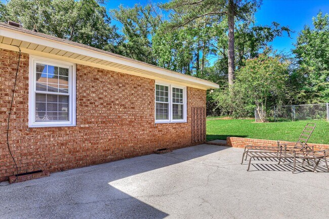 Building Photo - 2705 Bolling Rd
