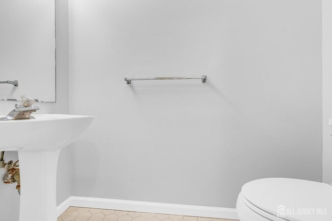 Building Photo - 267 Shady Oak Ct