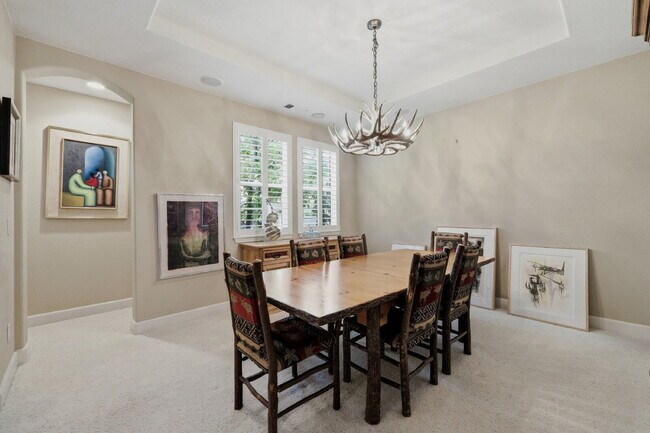Building Photo - Elegant Arrowcreek Home!