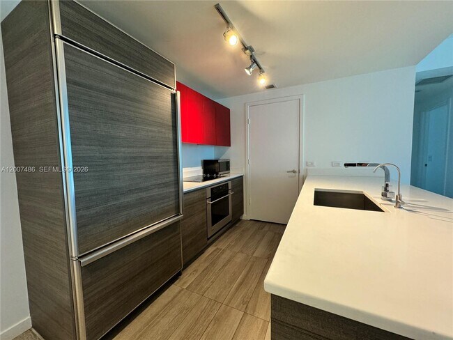 Building Photo - 1100 S Miami Ave