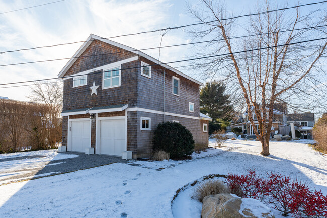 Building Photo - 24 Gull Rock Rd