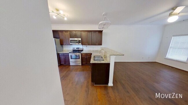 Building Photo - 1721 E Lenoir St