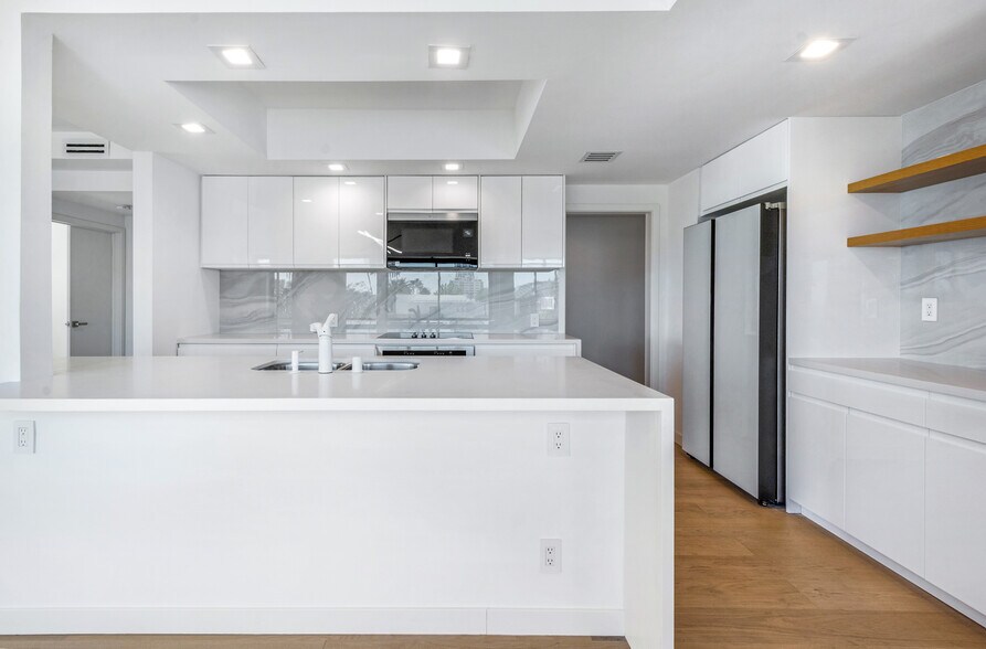 Building Photo - 801 Ocean Ave