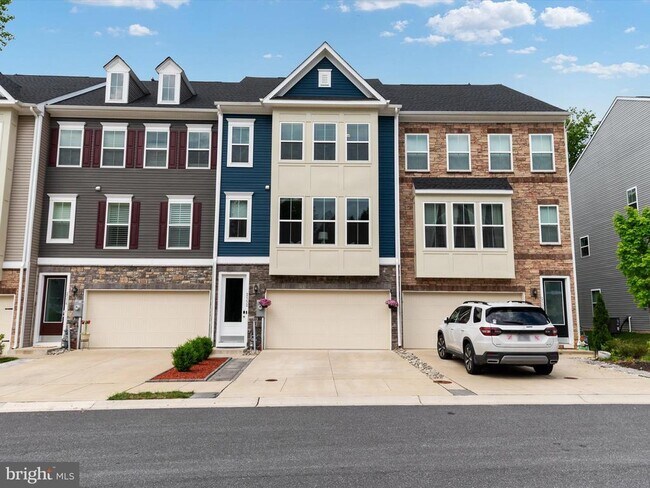 Building Photo - 2552 Buckthorn Dr