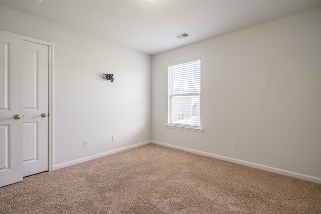 Building Photo - 135 Davila St