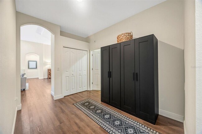 Building Photo - 6120 Chene Ct