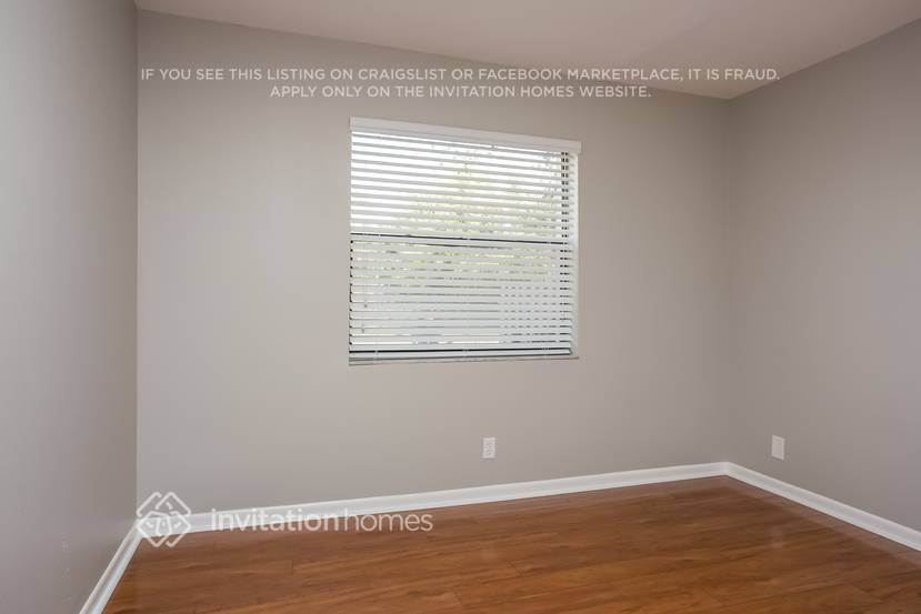 Building Photo - 4536 Pine Tree Dr