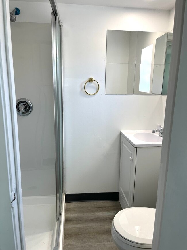 Building Photo - Modern 2BR/2BA house in North Inglewood