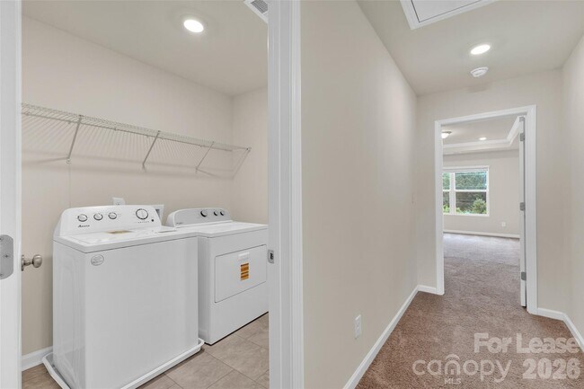 Building Photo - 2777 Yeager Dr NW