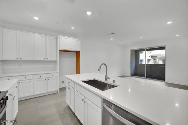 Building Photo - 11476 Panoledge Ave