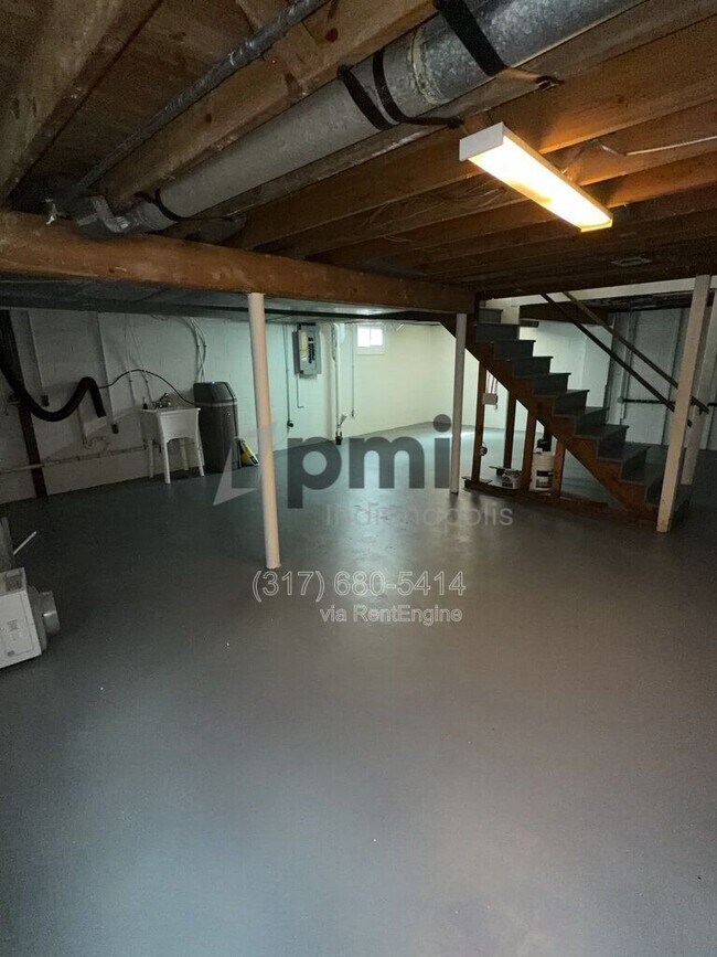 Building Photo - 635 Phaeton Pl