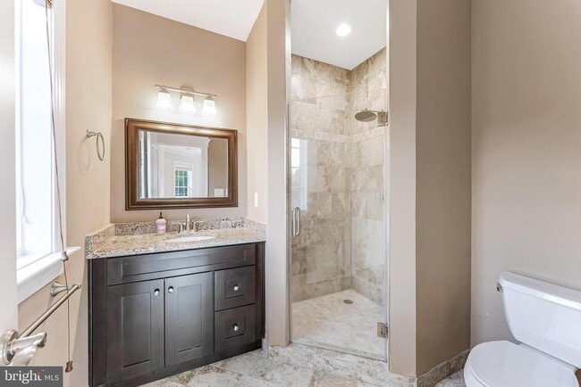 Building Photo - 829 Golden Arrow St