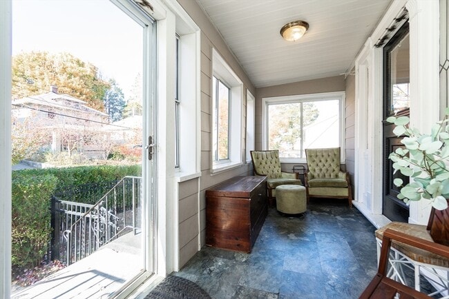 Building Photo - 59 Langdon Ave