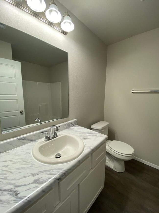 Building Photo - *Pre-leasing* Three Bedroom | Two Bath Hom...