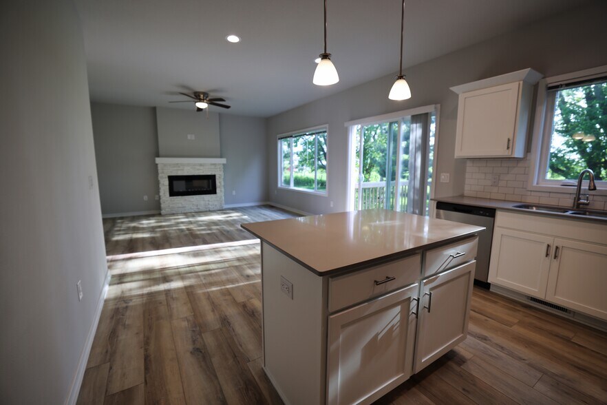 Building Photo - 4728 167th St