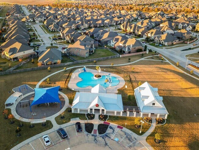 Building Photo - 21123 Amber Crossing Dr