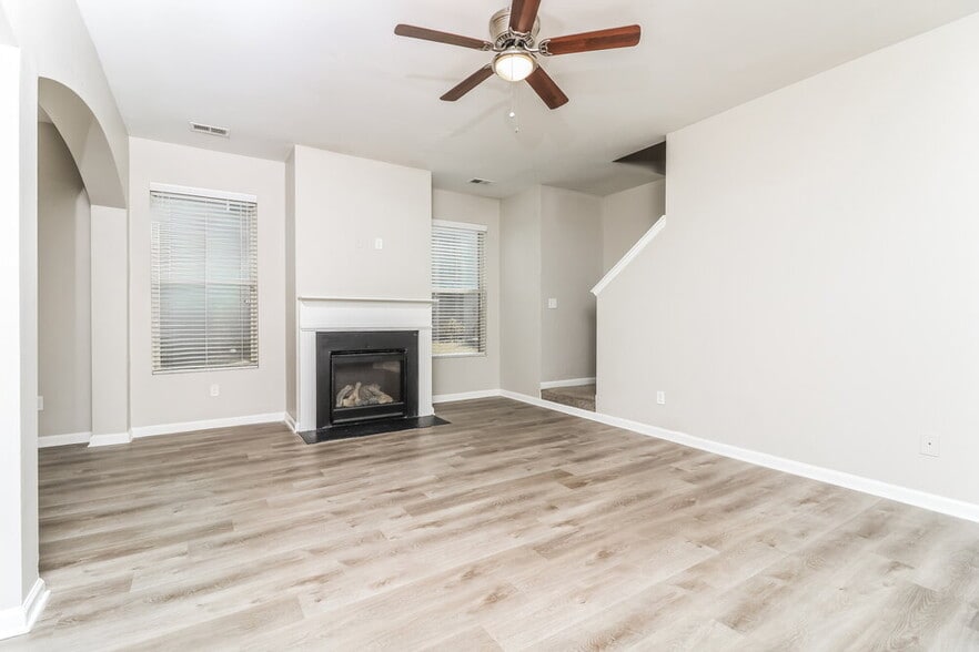 Building Photo - 1817 Crandon Ct