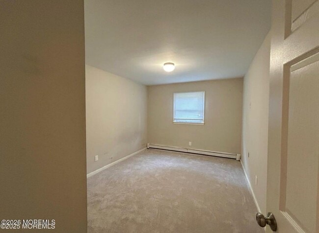 Building Photo - 501 Bismarck St