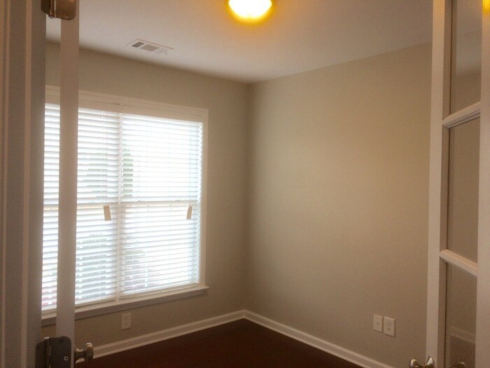 Building Photo - 3236 Wellington Walk SW