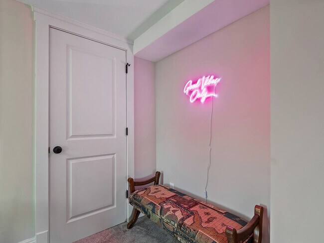 Building Photo - 6110 Ellen Ave