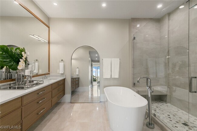 Building Photo - 201 8th St S