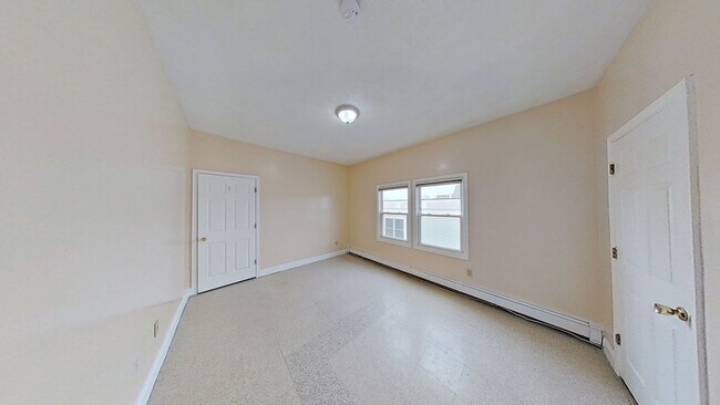 Building Photo - 33 Elmore St