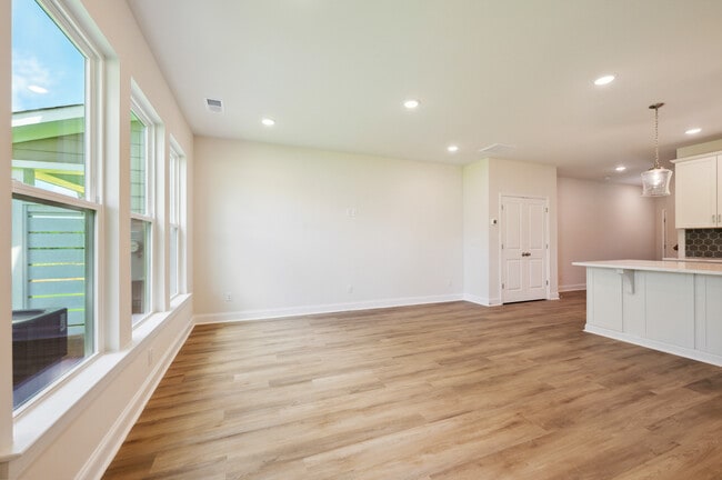 Building Photo - 109 Alluvium Ln