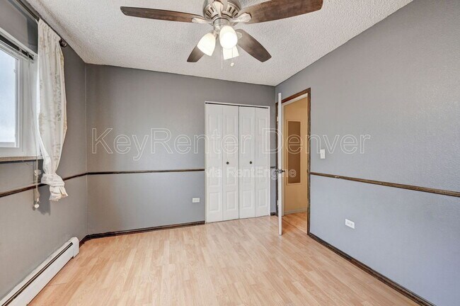 Building Photo - 4565 S Lowell Blvd