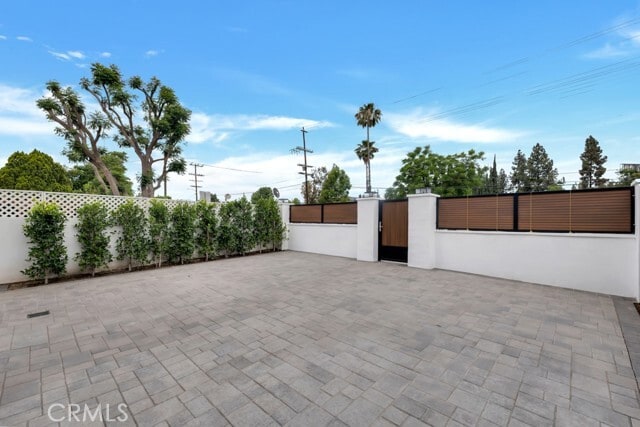 Building Photo - 16510 San Fernando Mission Blvd