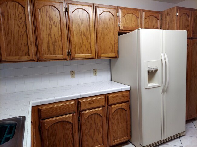 Building Photo - 1011 Topaz Trail