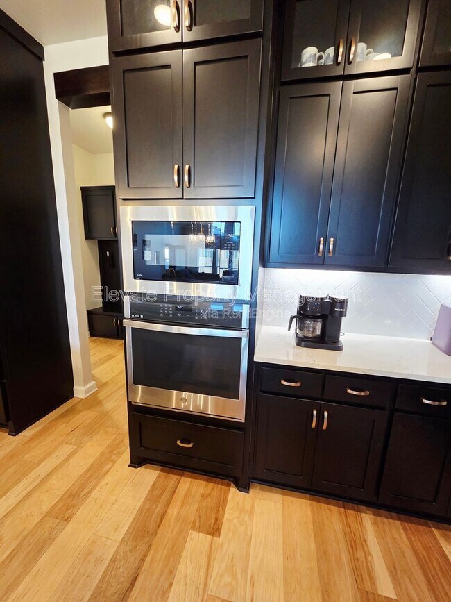 Building Photo - 1101 Sawmill Rd