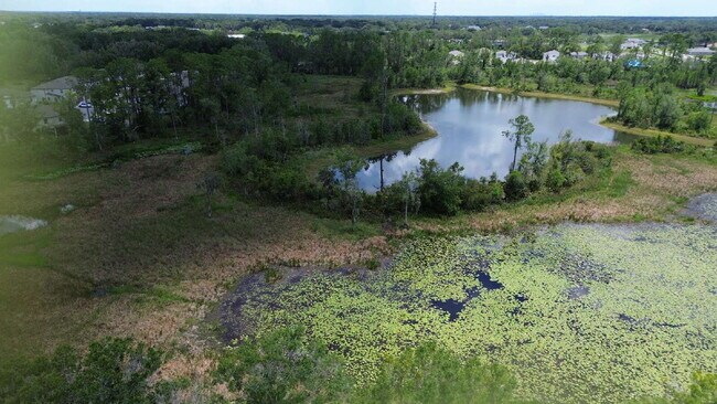Building Photo - 23244 Willow Glen Way