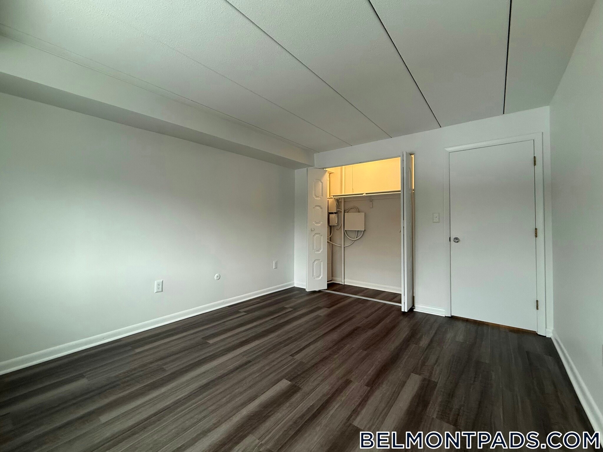 Building Photo - 55 Hill Rd