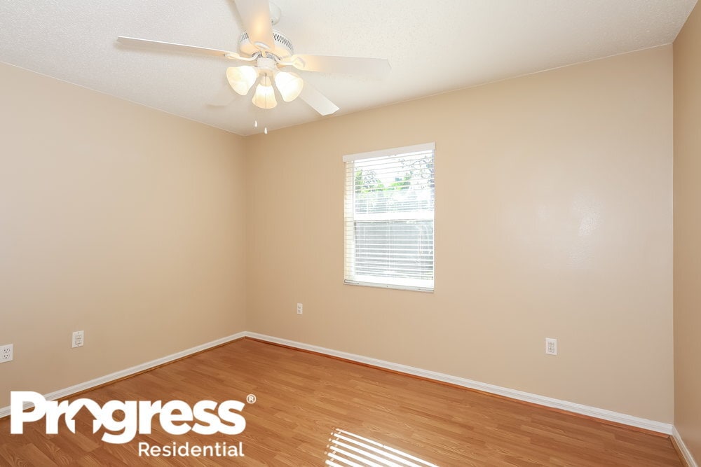 Building Photo - 4208 76th Dr E