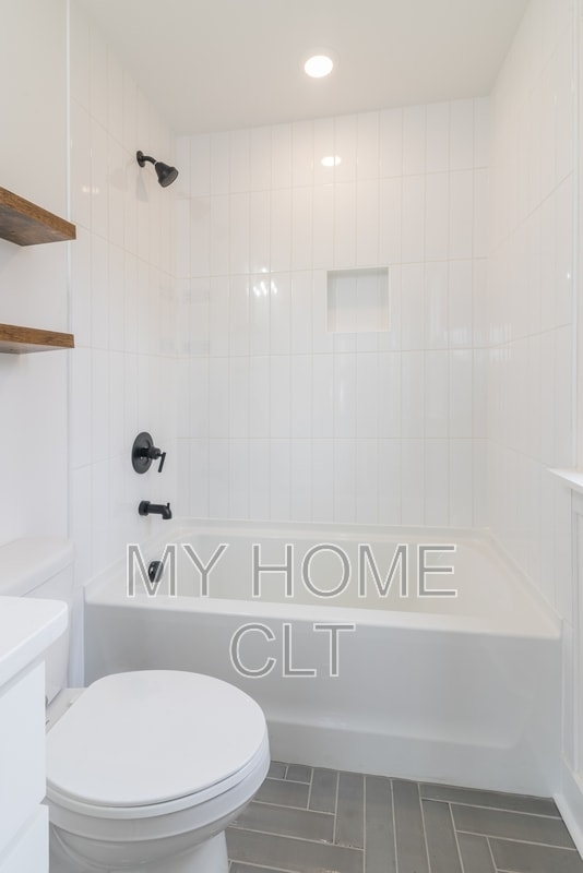 Building Photo - 2617 Dr Carver Rd