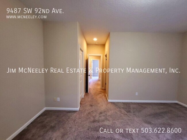 Building Photo - 9487 SW 92nd Ave