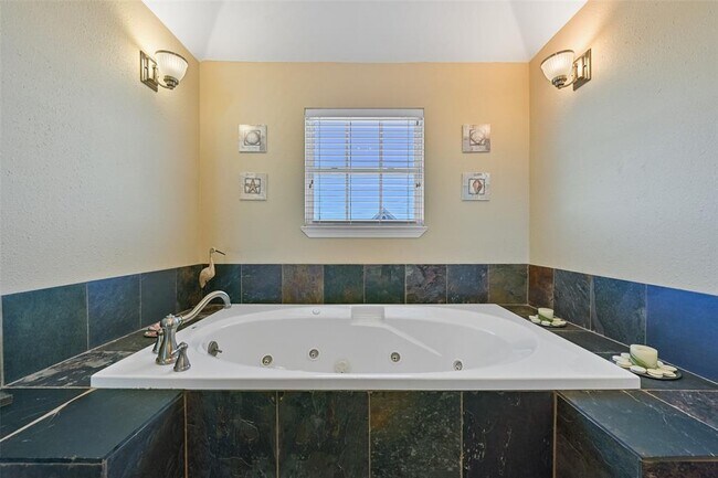 Building Photo - 3912 Bridge Harbor Dr