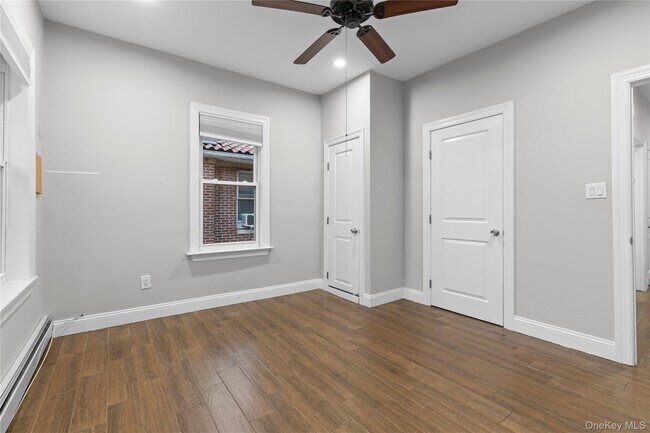 Building Photo - 148 W Walnut St