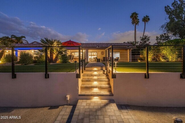 Building Photo - 7620 E Vía Del Placito