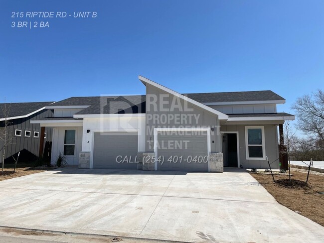 Building Photo - 215 Riptide Rd
