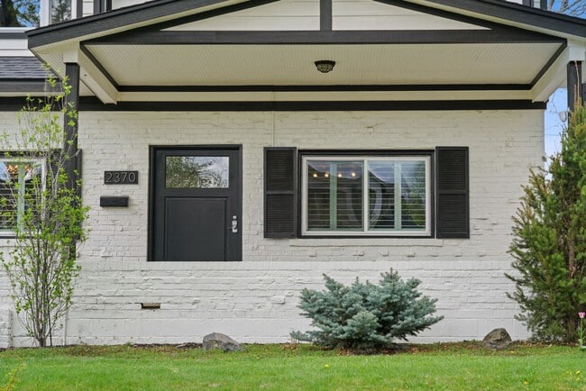 Building Photo - 2370 Elm St