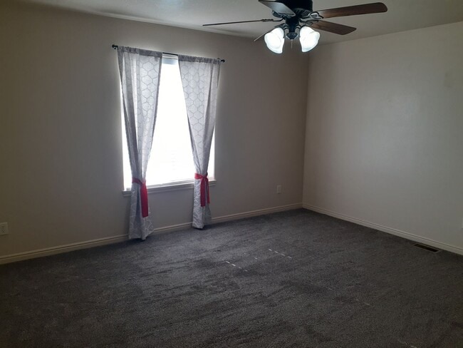 Building Photo - Charming 3-Bedroom, 2-Bathroom Twin Home in Stonebridge Subdivision