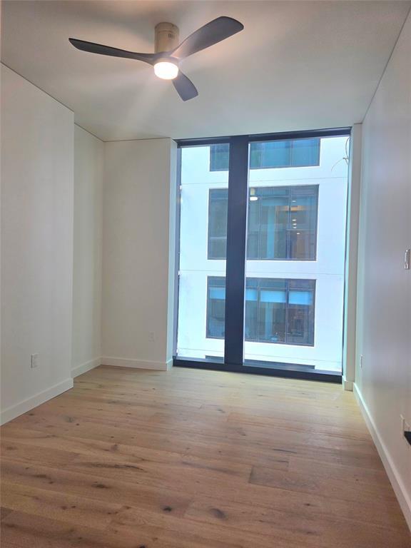 Building Photo - 610 Davis St