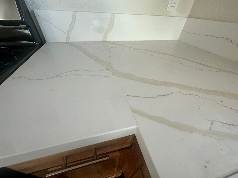 Building Photo - 38457 10th Pl E