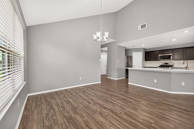 Building Photo - 6014 Namika St