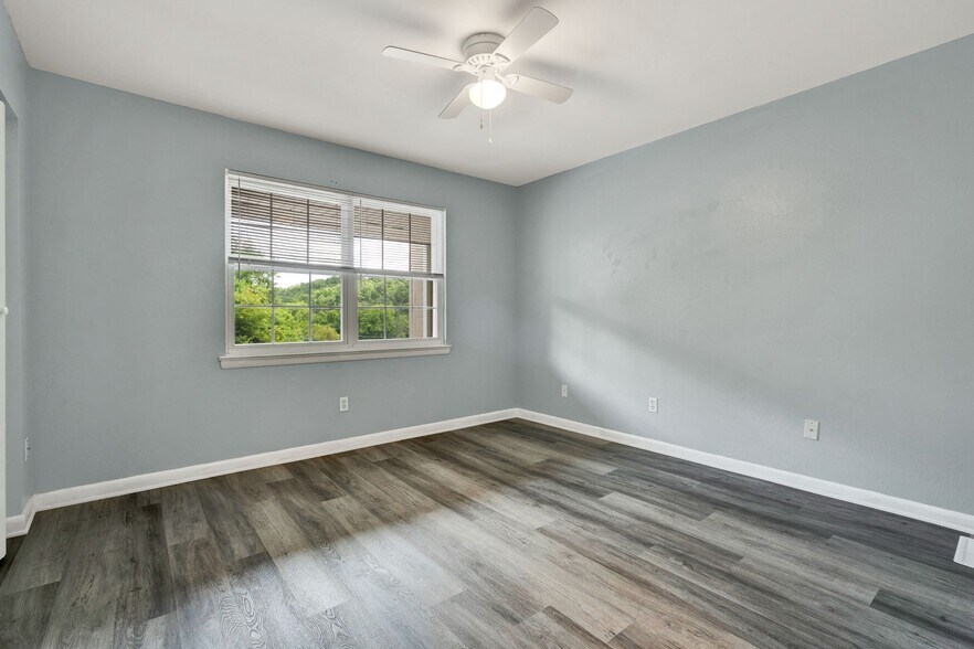 Building Photo - 1312 Ely Rd