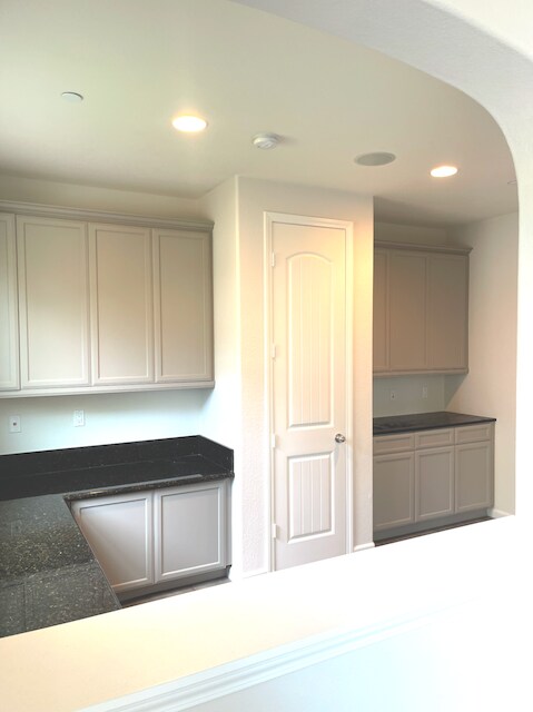 Building Photo - 10449 Hunters Ridge Pl