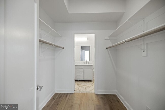 Building Photo - AVAILABLE NOW! Penthouse living in the hea...
