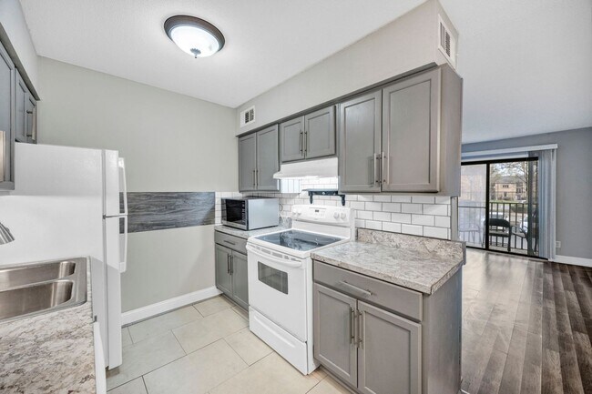 Building Photo - BG0218